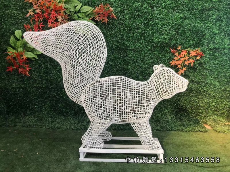 不锈钢镂空松鼠雕塑 (1)