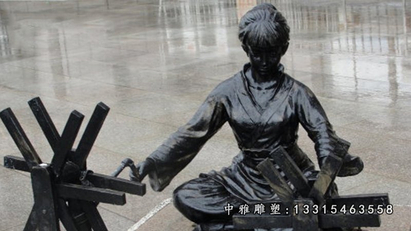 古代纺织人物铜雕