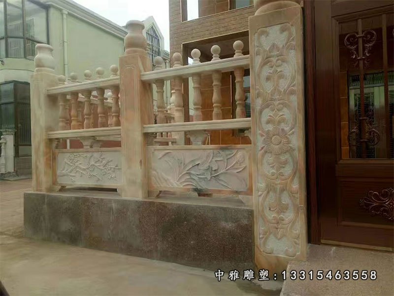 晚霞红庭院栏板石雕