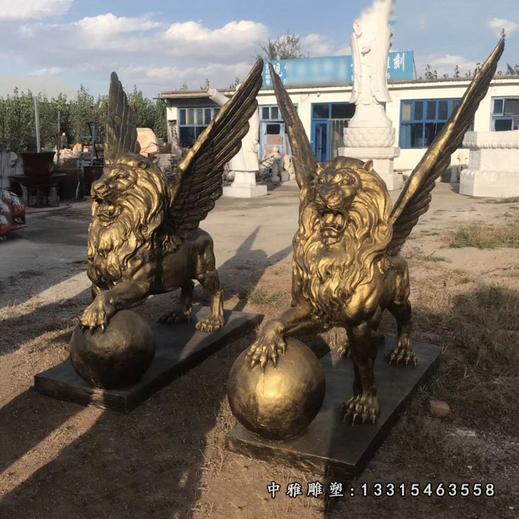 玻璃钢仿铜踩球飞狮门口欧式狮子雕塑 (4)