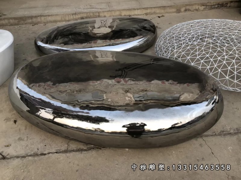 镜面不锈钢鹅卵石雕塑 (3)