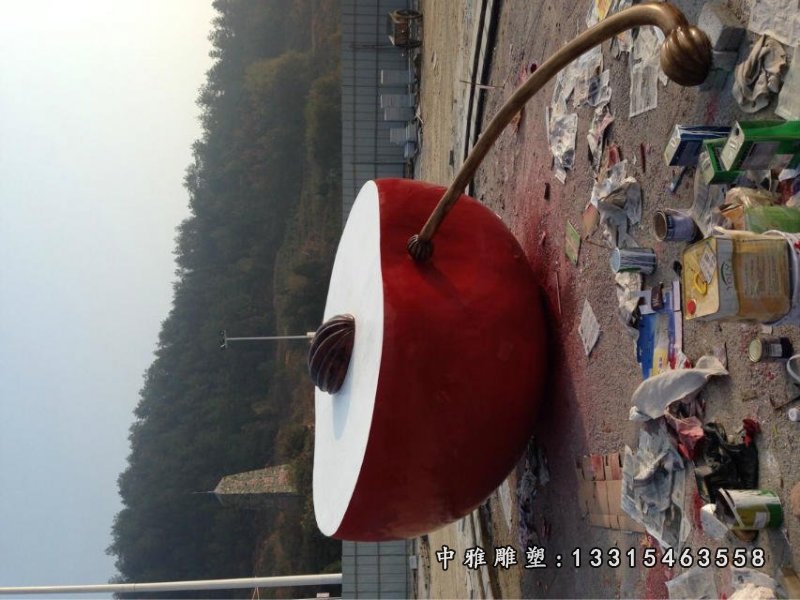 不锈钢半块苹果雕塑 公园水果摆件 (2)