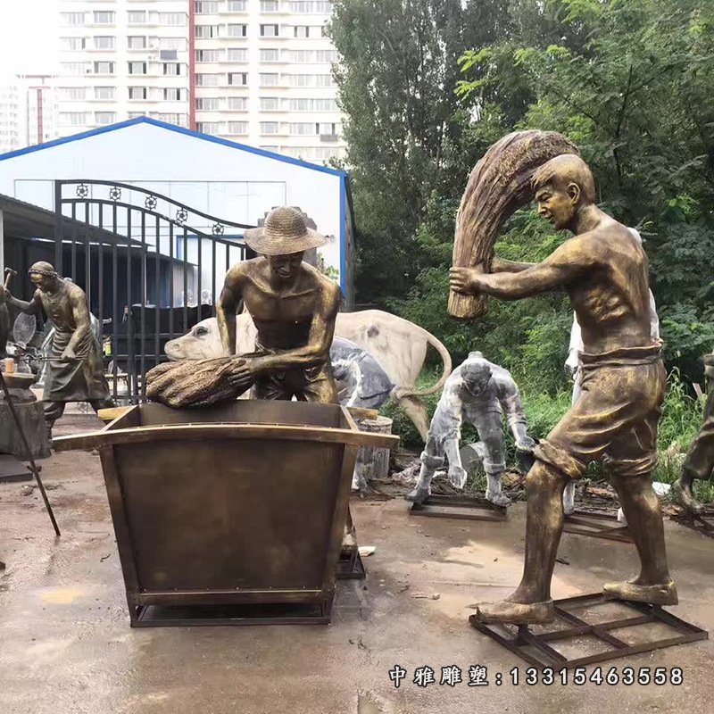 铜雕广场步行街农民工 (3)