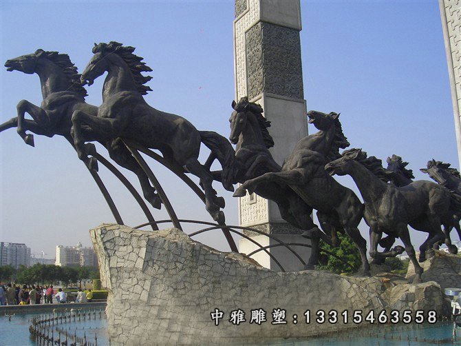 八马奔腾铜雕，广场景观铜雕
