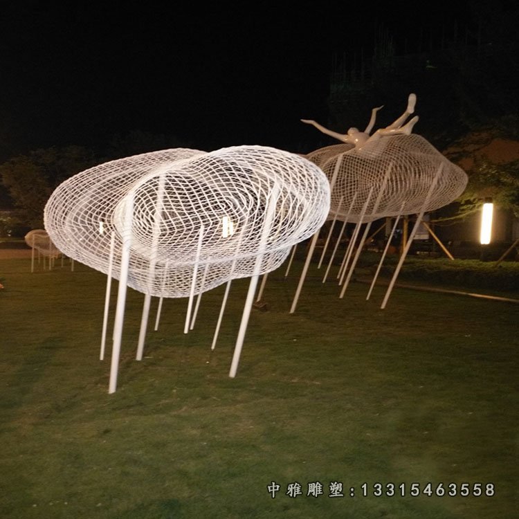 不锈钢镂空云朵雕塑 (4)