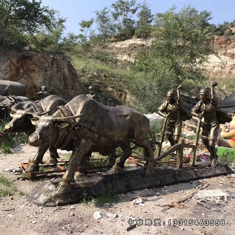 玻璃钢仿铜古代农耕文化人牛拉犁耕地牛雕塑 劳作人物耕种摆件10757