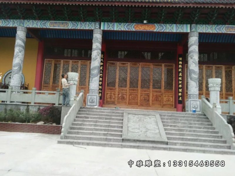 石雕龙柱，盘龙柱石雕