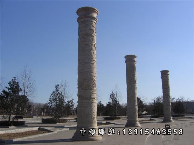 石雕柱子，广场罗马柱石雕