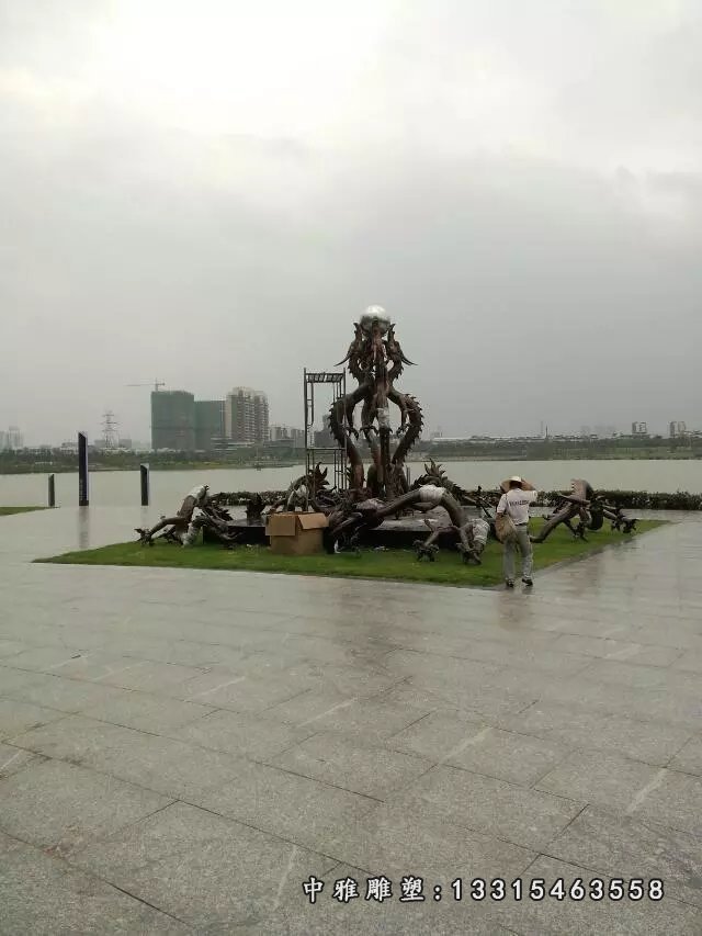 九龙戏珠铜雕，广场九龙戏珠雕塑 (2)