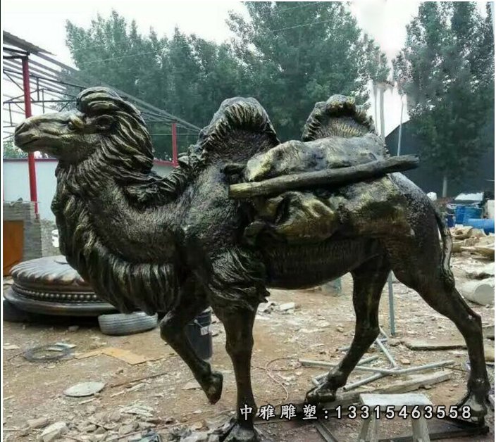 玻璃钢仿铜行李骆驼雕塑公园动物摆件