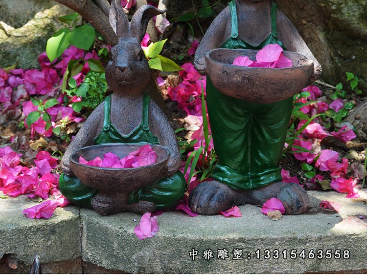 玻璃钢彩玫瑰花的兔子 公园动物摆件