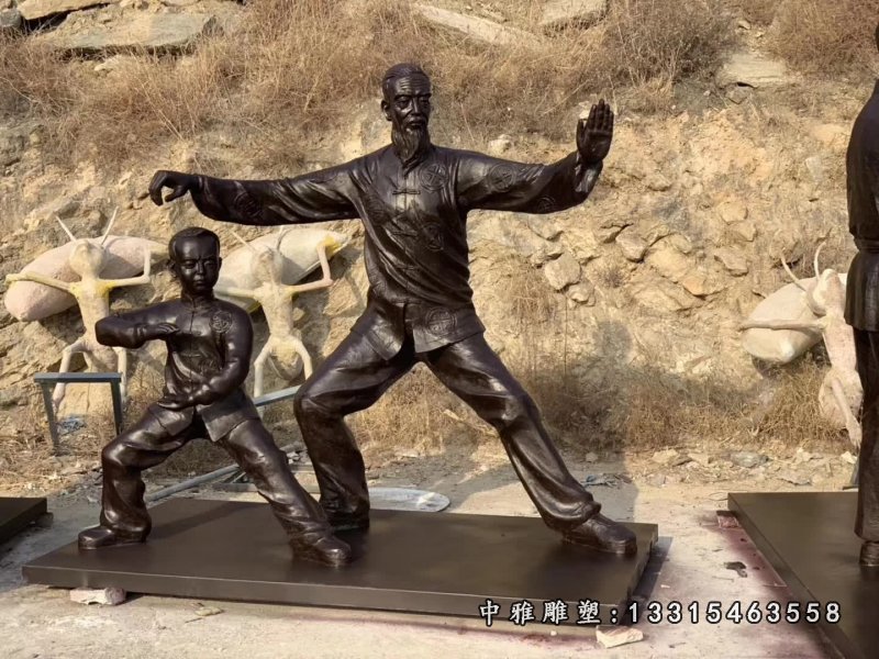 广场练太极爷孙人物铜雕