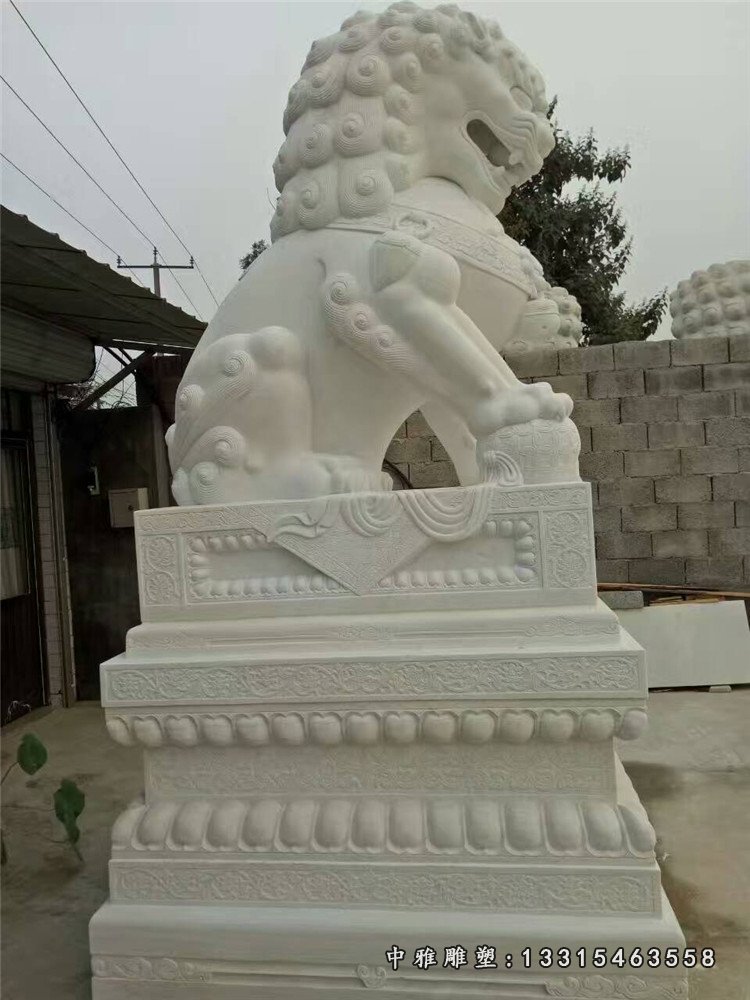 汉白玉动物雕塑,看门招财狮子
