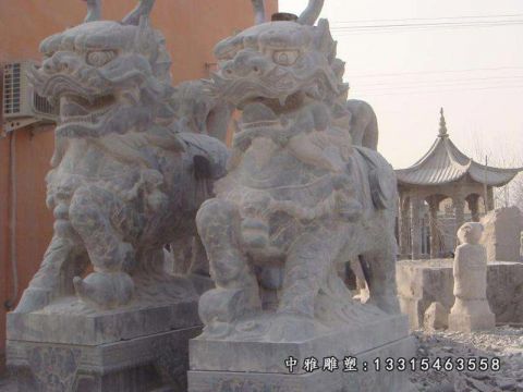 石雕门口麒麟