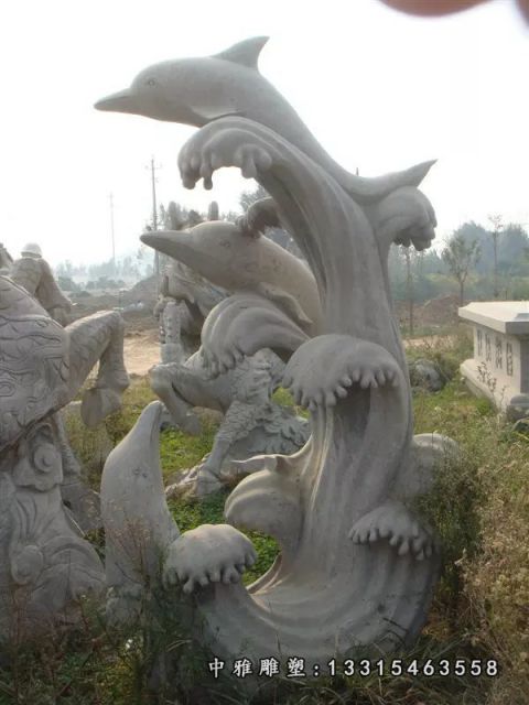 石雕跳水海豚