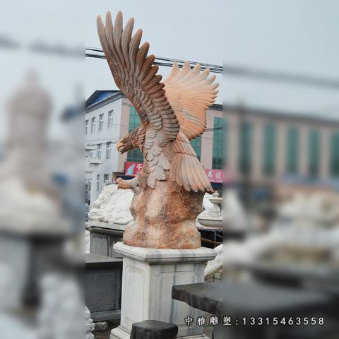 动物雄鹰石雕