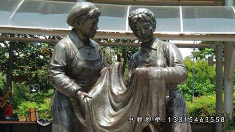 步行街铜雕民俗人物