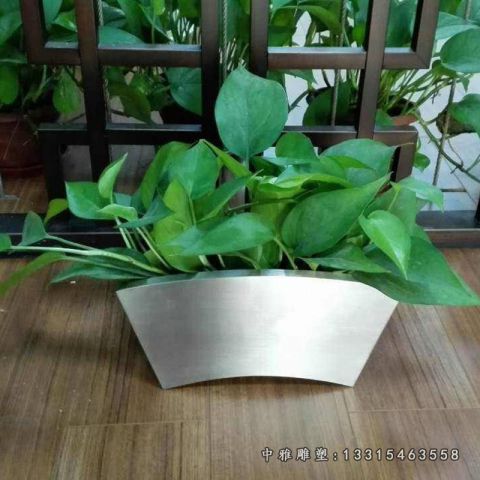 不锈钢公园花盆景观雕塑