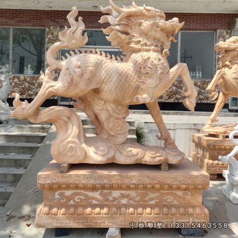 瑞兽石雕麒麟