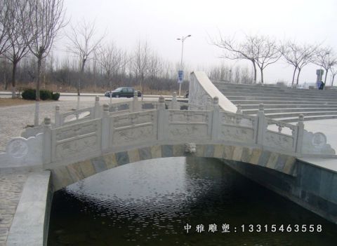 小型石雕桥景观