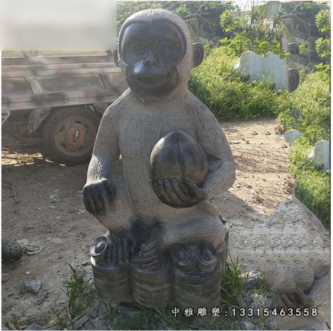 抱桃猴子石雕