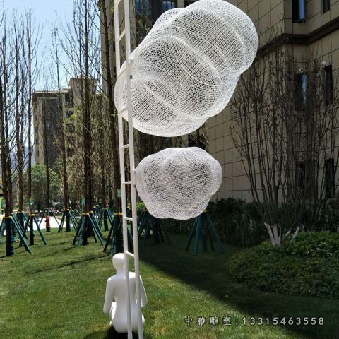 不锈钢镂空云雕塑