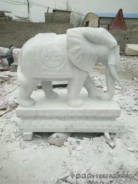 动物大象石雕