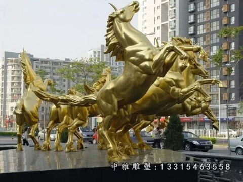 铜雕公园动物马