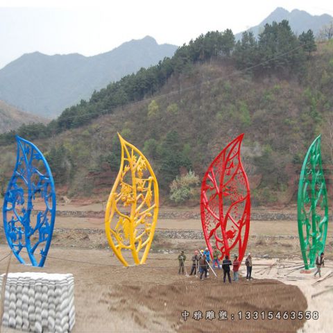 不锈钢景观树叶雕塑