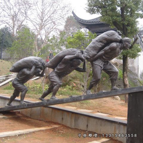 铜雕广场搬运工