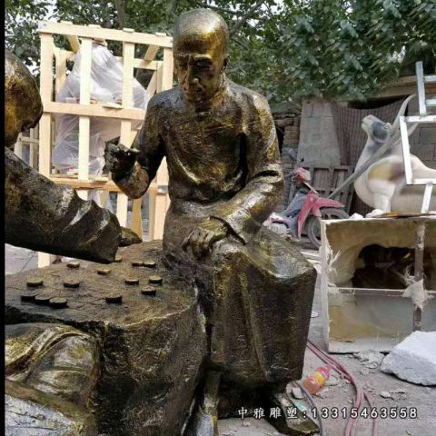 小品铜雕下棋人物雕像