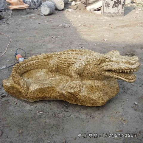 石雕广场鳄鱼动物