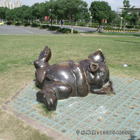 铜雕十二生肖猪