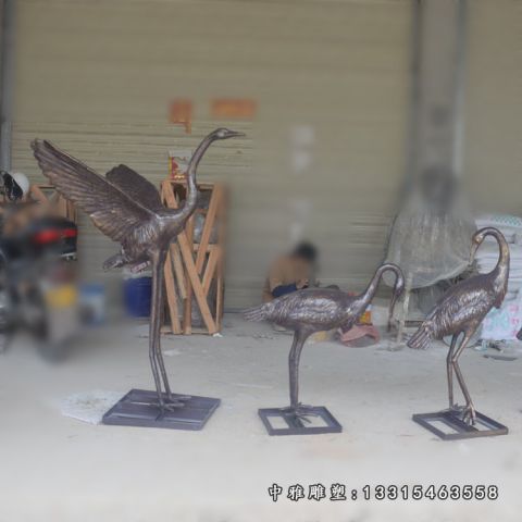 铜雕动物仙鹤