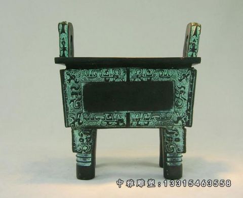 寺庙铜鼎