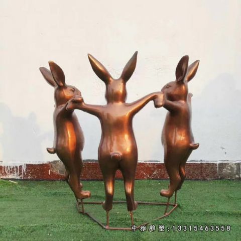 铜雕公园兔子