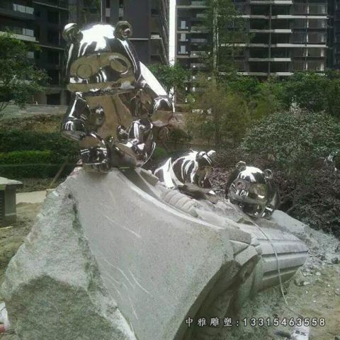 国宝熊猫不锈钢雕塑