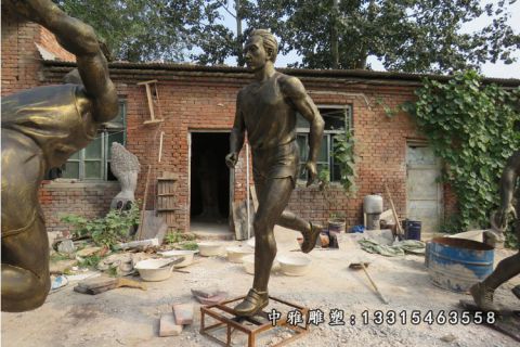 铜雕公园跑步人物