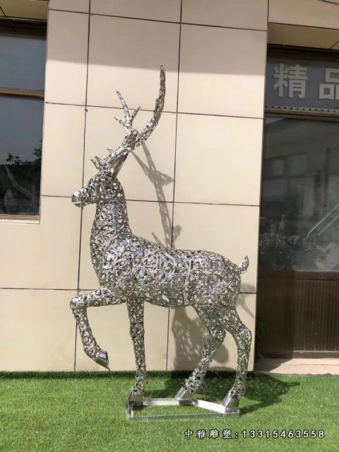 不锈钢镂空动物鹿