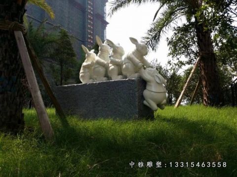 石雕动物兔子摆件