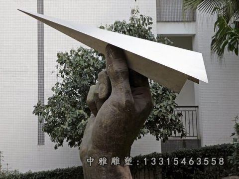 广场不锈钢飞机摆件