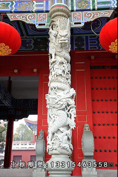 大型石雕龙柱景观
