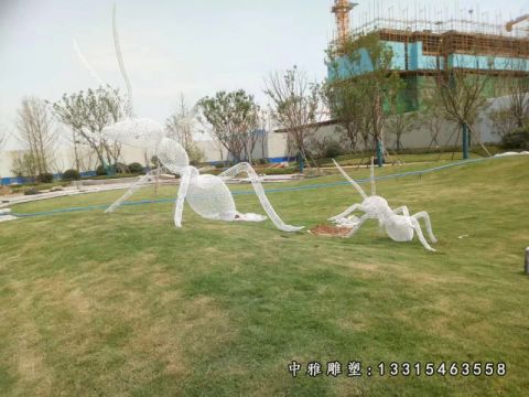 蚂蚁镂空不锈钢雕塑