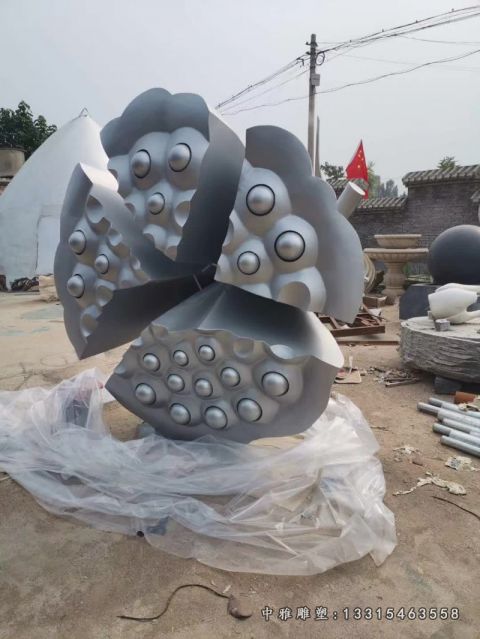 不锈钢抽象莲蓬雕塑