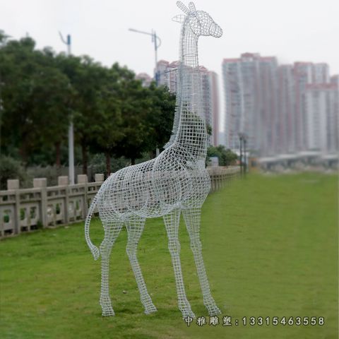 不锈钢公园长颈鹿雕塑