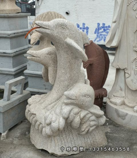  公园动物鲸鱼石雕