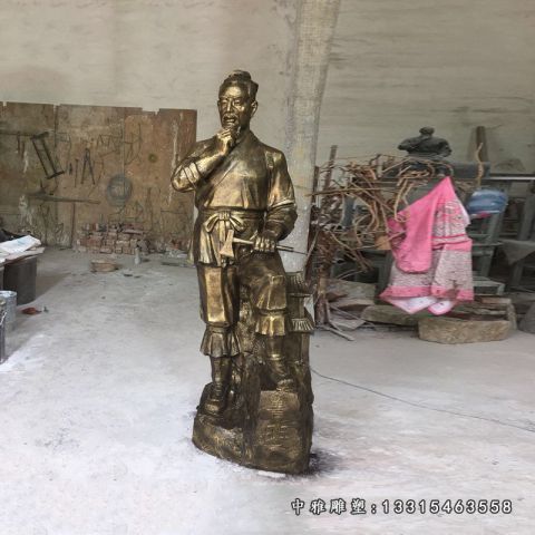 铜雕木匠祖师鲁班