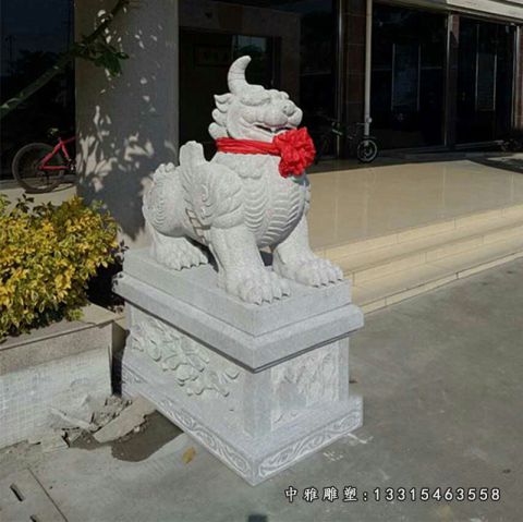 大理石獬豸人物雕塑