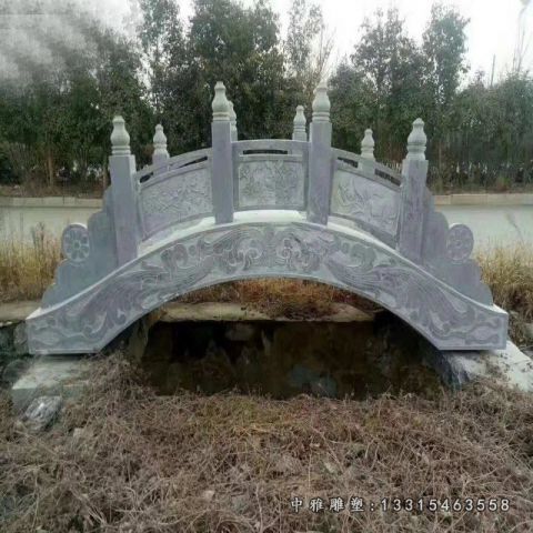 青石公园石桥雕塑